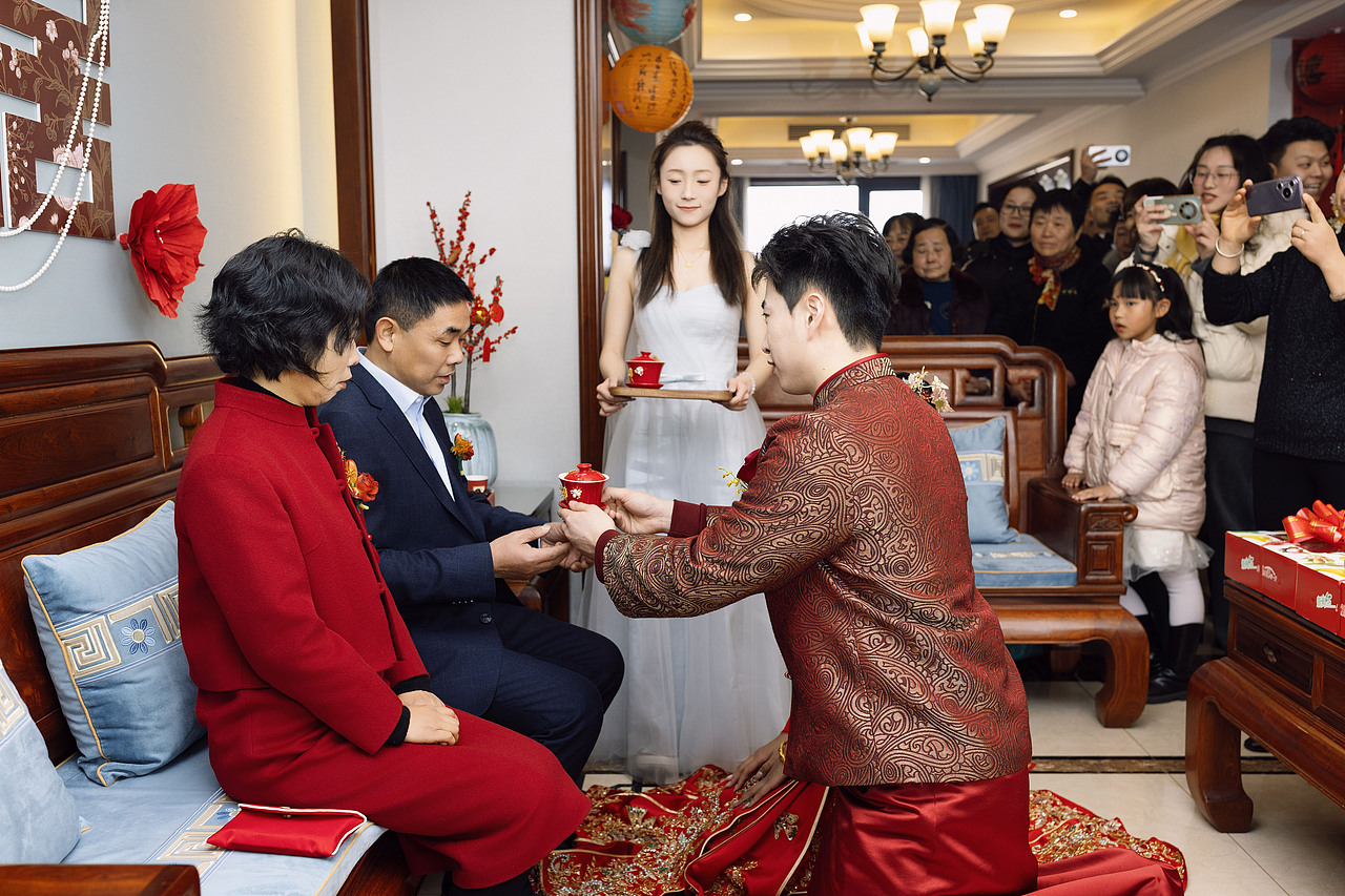 婚礼群像的含金量! 萧山接亲婚礼（图ZMzg3MzAyMDI0） - 婚礼摄影 - 站酷设计师秋咔咔原创素材 - 站酷ZCOOL