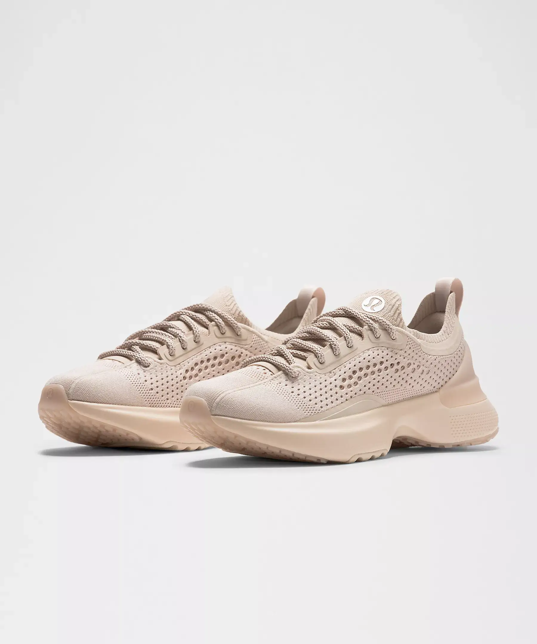 苹果计划进行重大界面设计更新/Lululemon侵犯Nike鞋类专利赔偿35万美元（图ZMTUwNDU2NDg=） - 资讯 - 站酷设计师站酷资讯原创素材 - 站酷ZCOOL