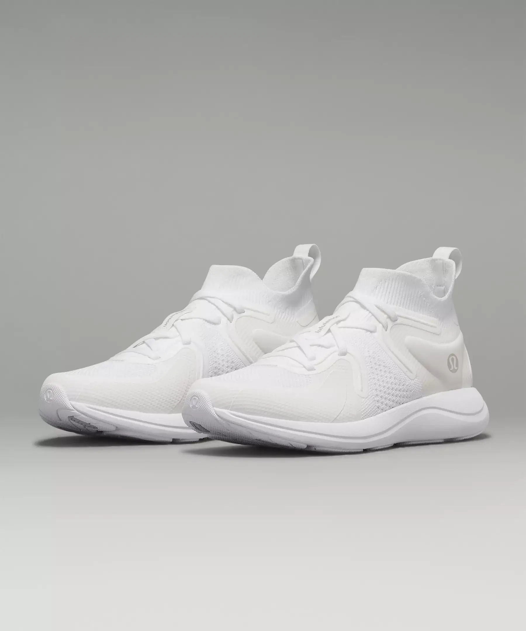 苹果计划进行重大界面设计更新/Lululemon侵犯Nike鞋类专利赔偿35万美元（图ZMTUwNDU2NTI=） - 资讯 - 站酷设计师站酷资讯原创素材 - 站酷ZCOOL
