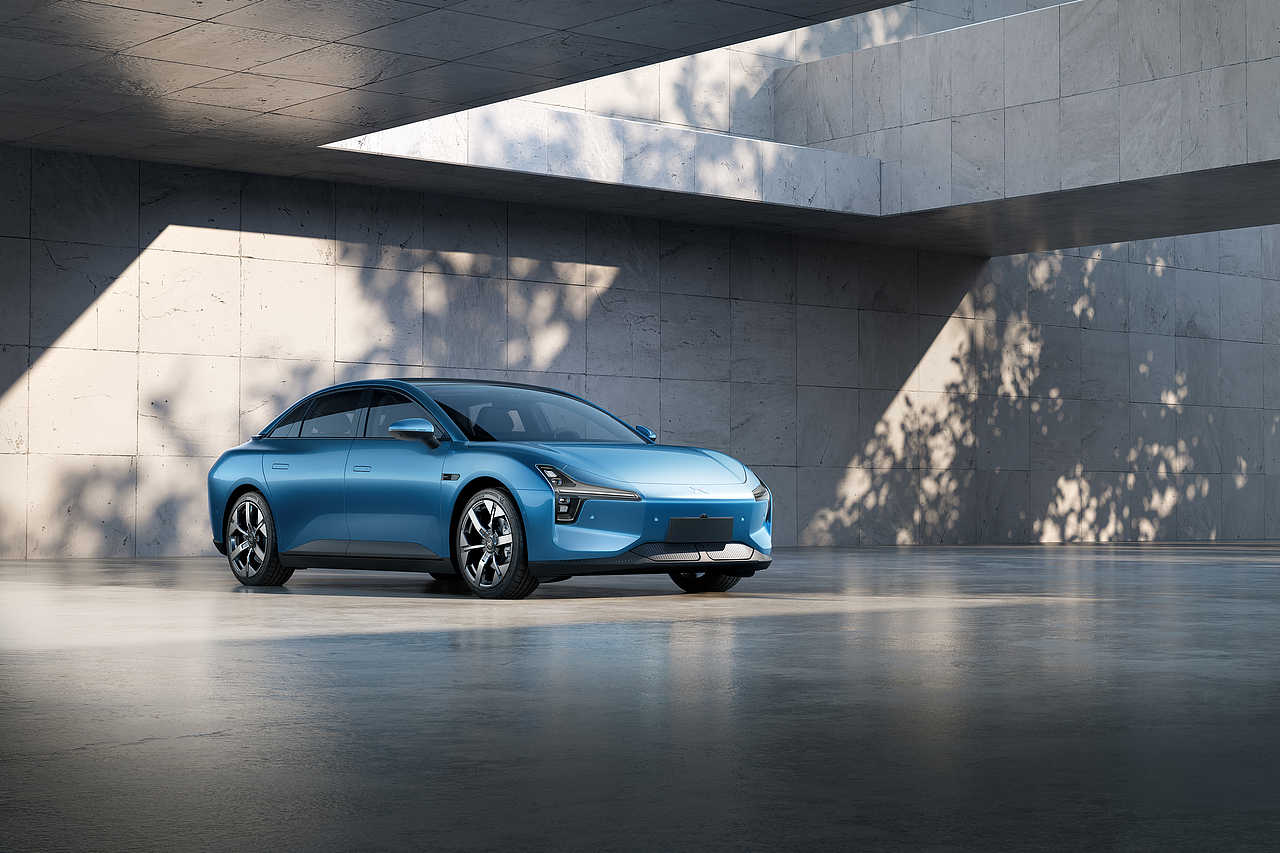 小鹏MONA M03和P7+