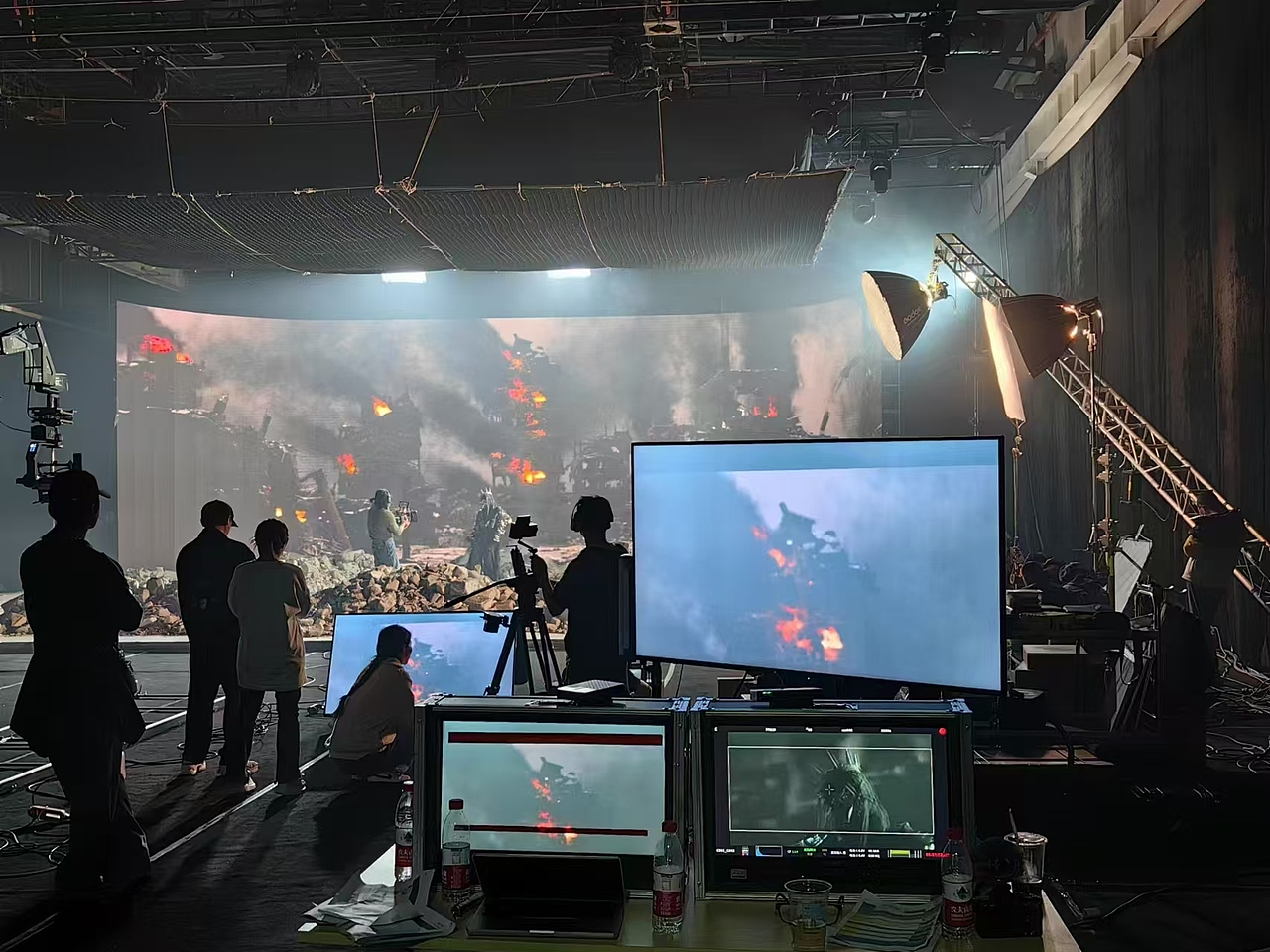 上海XR演播厅影棚租赁 | 虚拟与现实的梦幻交织（图ZMzg3NTQzOTU2） - 短片 - 站酷设计师虚拍领航舵手原创素材 - 站酷ZCOOL