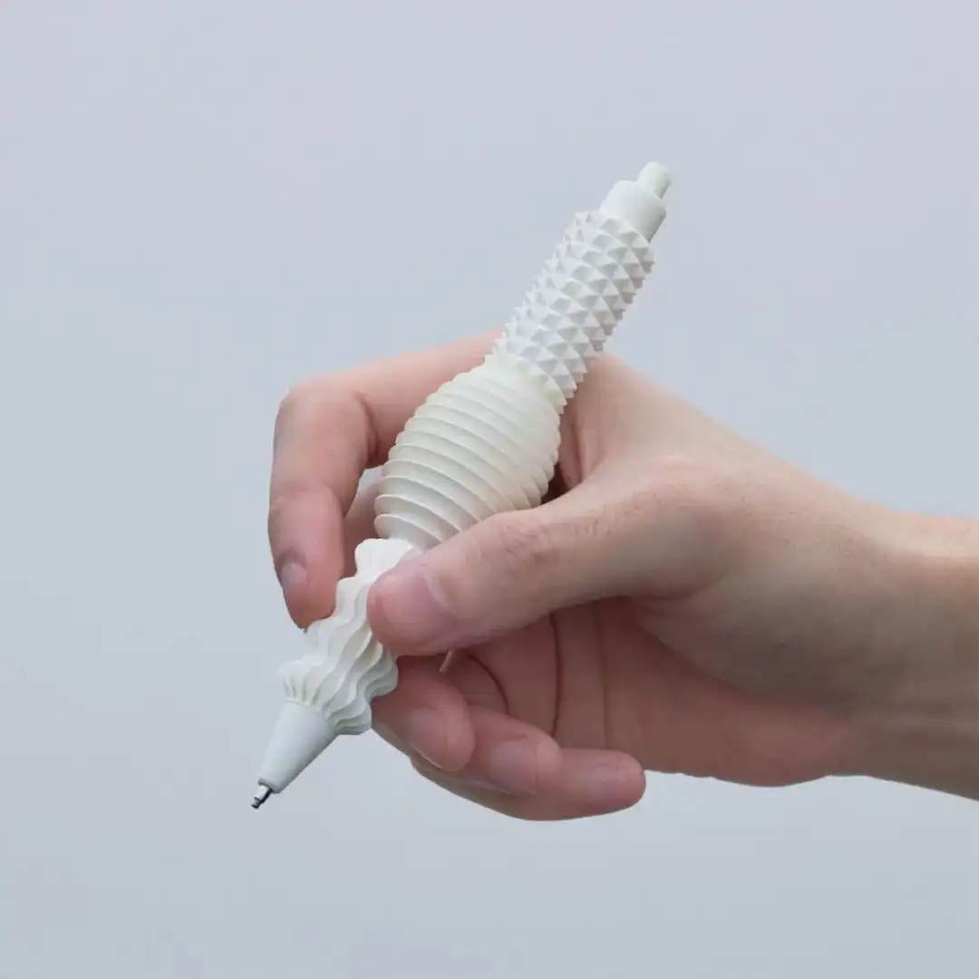 Twitter 总部大楼“小鸟标志 ”再被拍卖/2025国誉设计大奖揭晓/Roblox推出模型Cube（图ZMTUwNDgzNTI=） - 资讯 - 站酷设计师站酷资讯原创素材 - 站酷ZCOOL