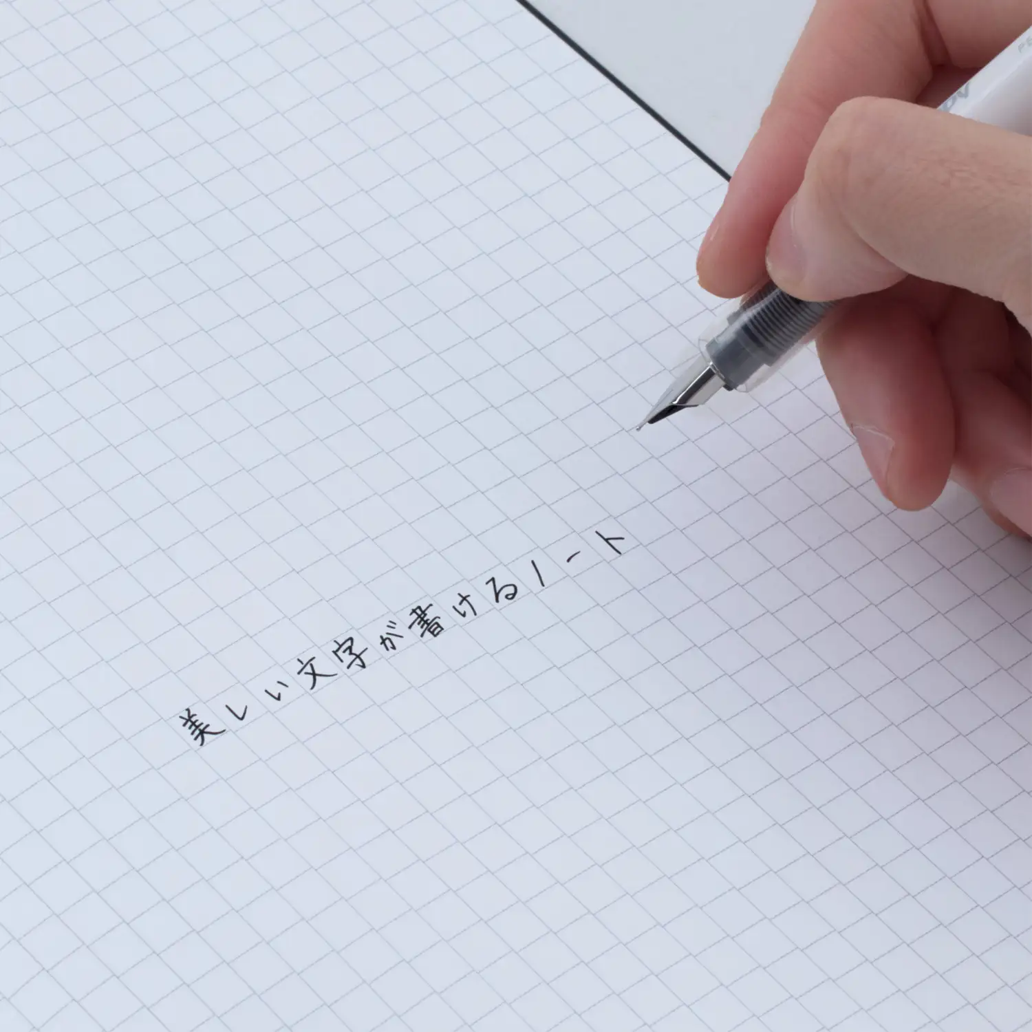 Twitter 总部大楼“小鸟标志 ”再被拍卖/2025国誉设计大奖揭晓/Roblox推出模型Cube（图ZMTUwNDgzNzY=） - 资讯 - 站酷设计师站酷资讯原创素材 - 站酷ZCOOL