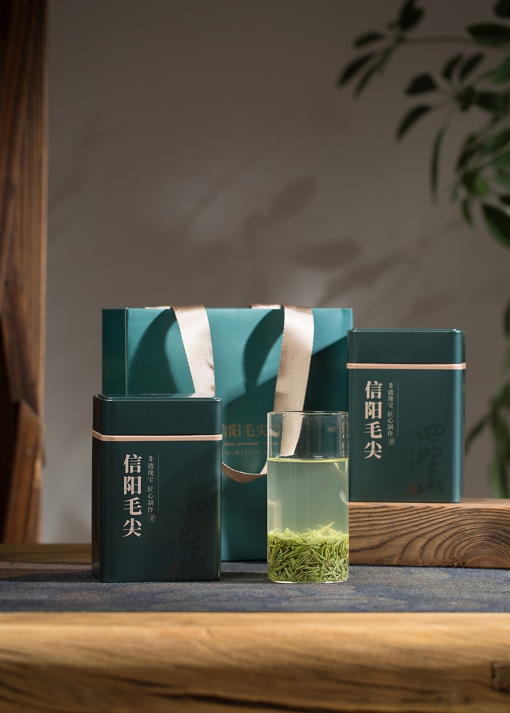 四望山信阳毛尖铁盒包装-产品拍摄（图ZMzg3NjMzNzI0） - 产品摄影 - 站酷设计师艺术联盟原创素材 - 站酷ZCOOL