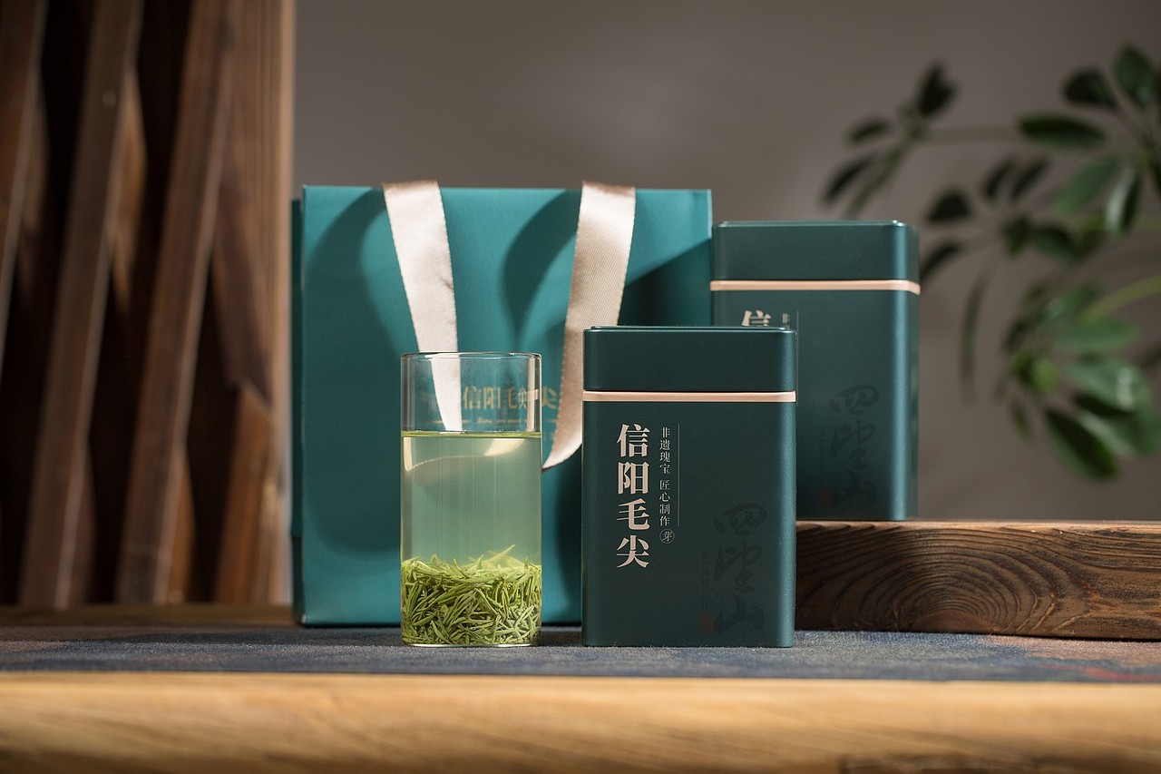四望山信阳毛尖铁盒包装-产品拍摄（图ZMzg3NjMzNzIw） - 产品摄影 - 站酷设计师艺术联盟原创素材 - 站酷ZCOOL