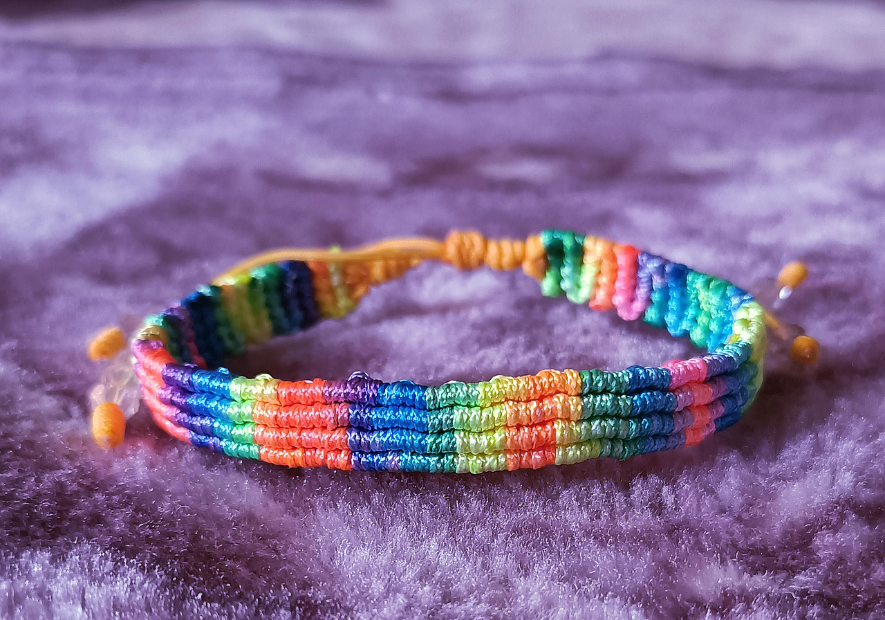 我的编织手链，独一无二的手工艺品（图ZMzg3NjM4MTQ0） - 首饰设计 - 站酷设计师Geliuh原创素材 - 站酷ZCOOL