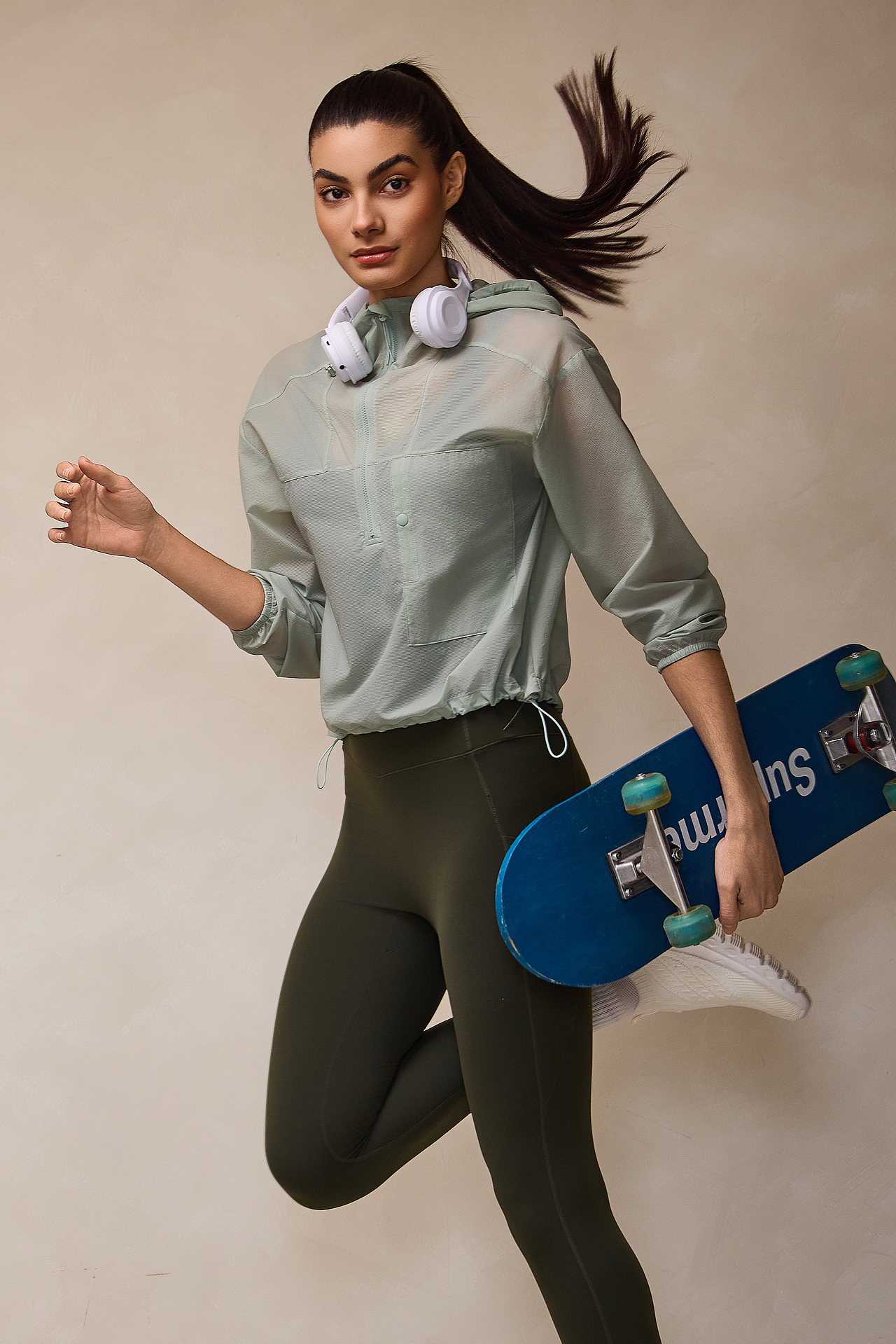 小麦色运动女外模巴西女模健身服拍摄精拍阳光健康肤色