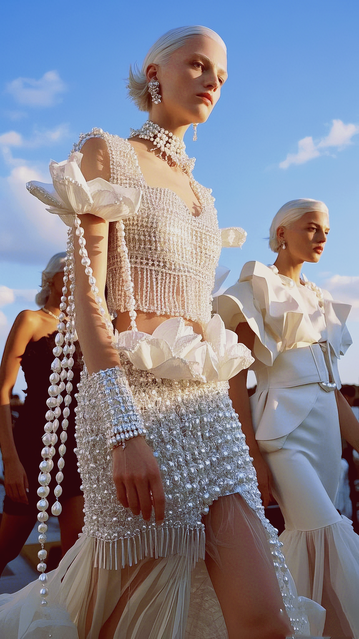 马蹄莲浪漫纯Tryes·Tryour珍珠礼服（圣托里尼大片）（图ZMzg3NjU4MTU2） - 正装/礼服 - 站酷设计师设计狮Summer原创素材 - 站酷ZCOOL