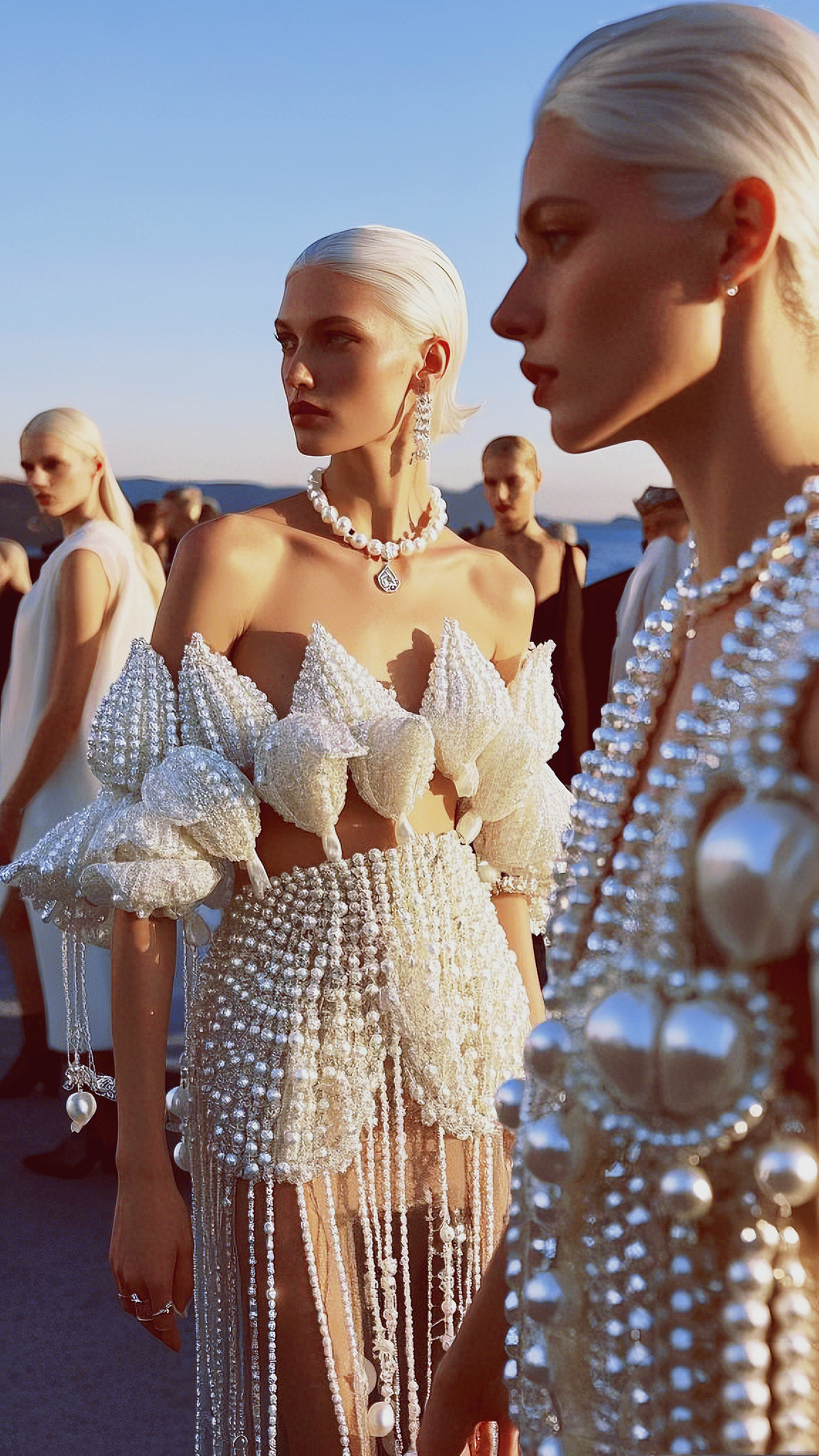 马蹄莲浪漫纯Tryes·Tryour珍珠礼服（圣托里尼大片）（图ZMzg3NjU4MTMy） - 正装/礼服 - 站酷设计师设计狮Summer原创素材 - 站酷ZCOOL