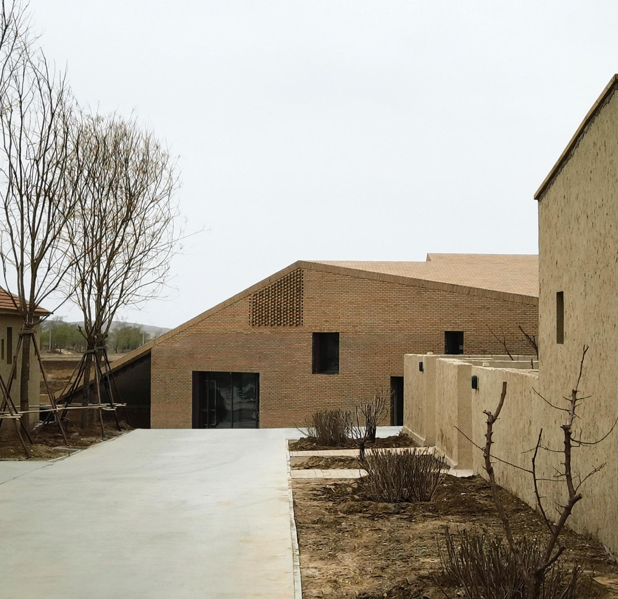 吴彦祖首家咖啡店亮相成都/QS世界大学艺术与设计学科排名发布/2024 美国砖建筑奖揭晓