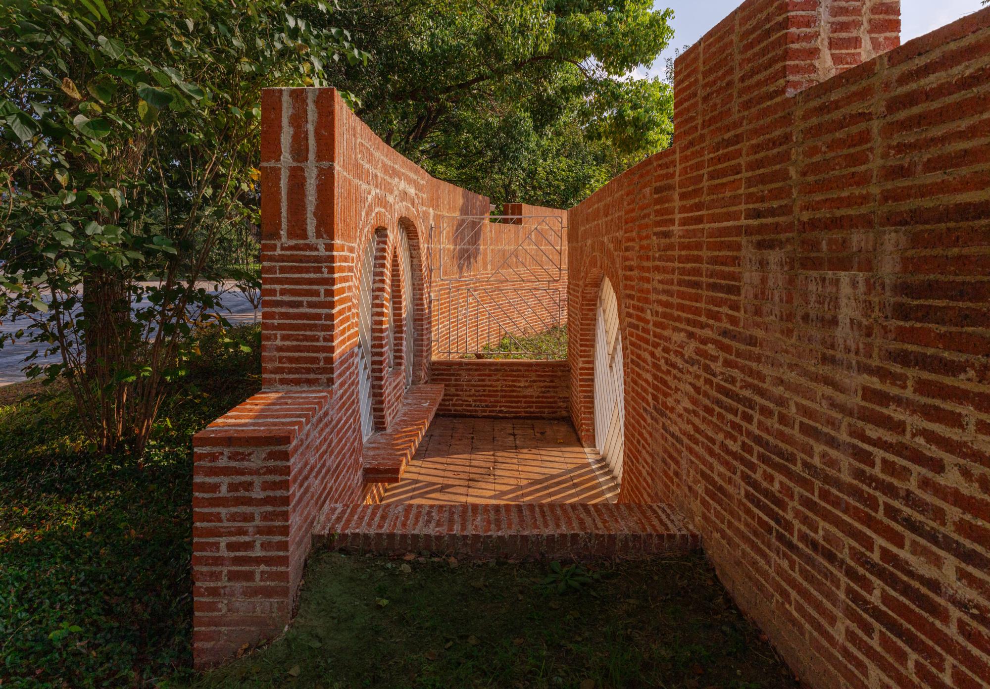 吴彦祖首家咖啡店亮相成都/QS世界大学艺术与设计学科排名发布/2024 美国砖建筑奖揭晓