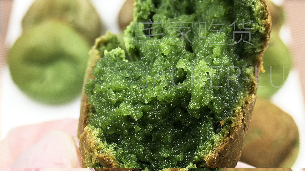 抹茶黄油栗子造型糯米糕,软糯 Q 弹,一口爱上。