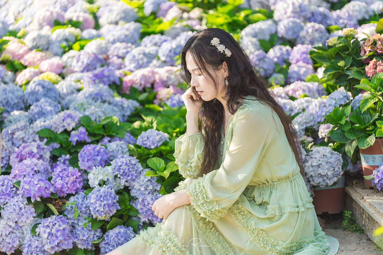 绣球春笺（图ZMzg3OTY5Nzk2） - 人像摄影 - 站酷设计师许润原创素材 - 站酷ZCOOL