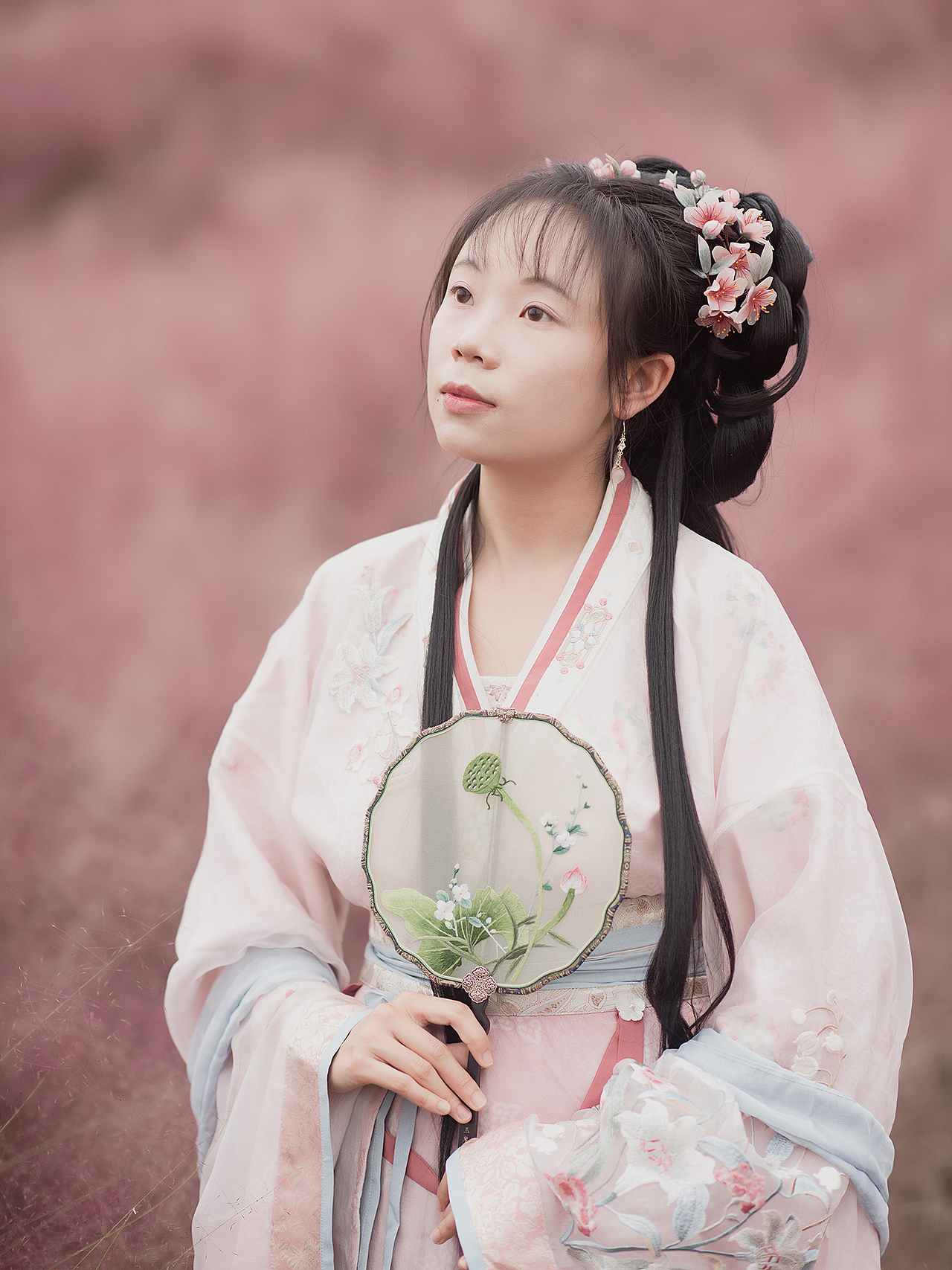 柔柔的粉黛草（图ZMzg4MTI3ODgw） - 人像摄影 - 站酷设计师桥如一原创素材 - 站酷ZCOOL