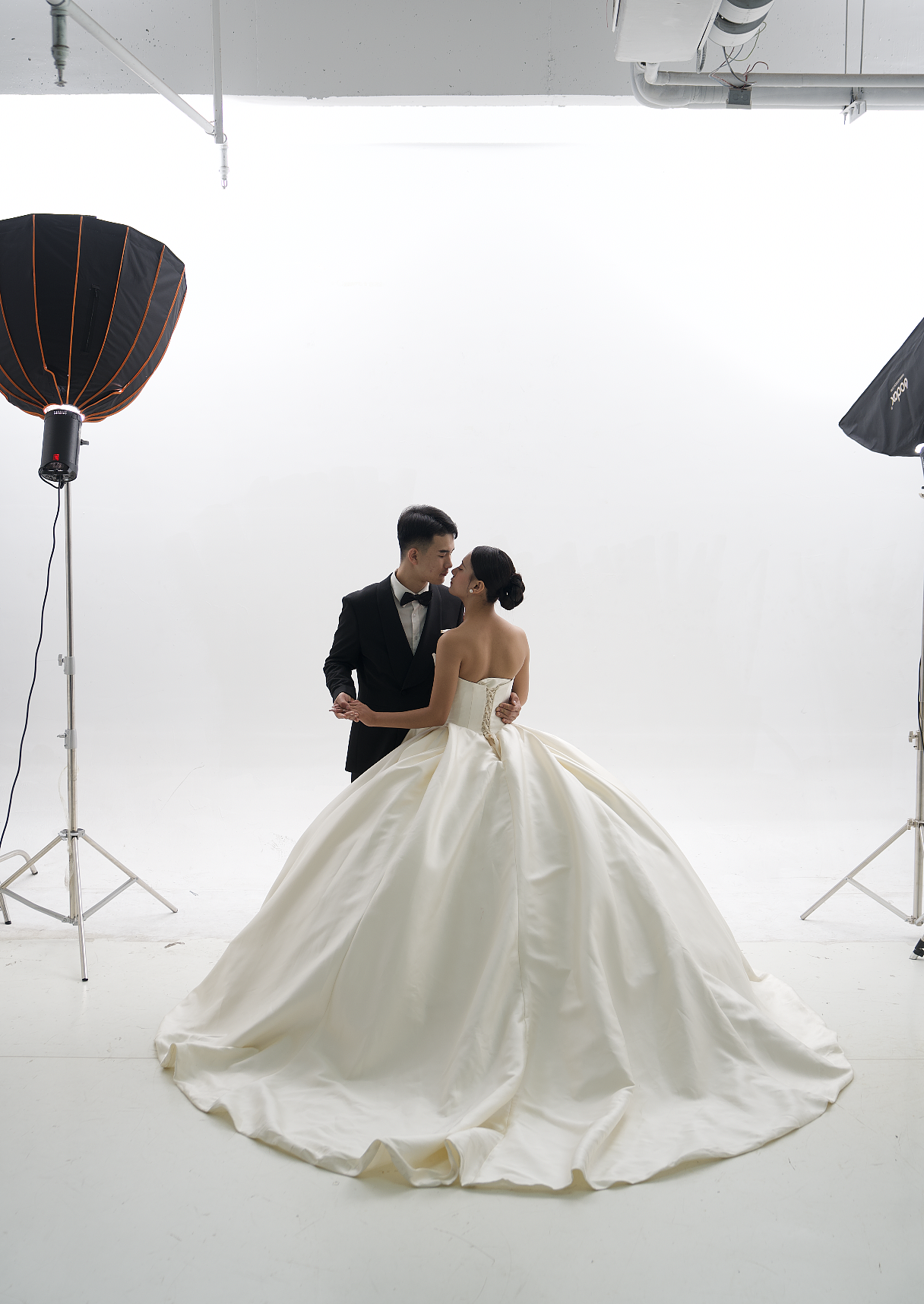 婚紗照（圖ZMzg4MTM2NzQ0） - 修圖/后期 - 站酷設(shè)計(jì)師叫我大果就好原創(chuàng)素材 - 站酷ZCOOL