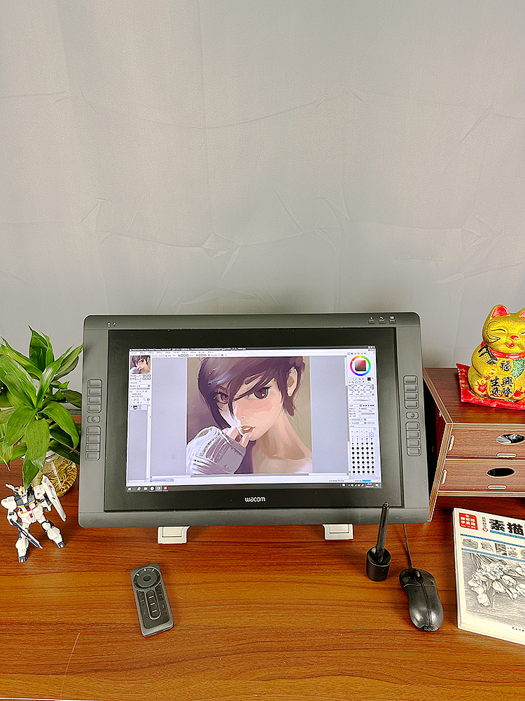 wacom的大屏是真的爽,特别是笔感笔触方面,