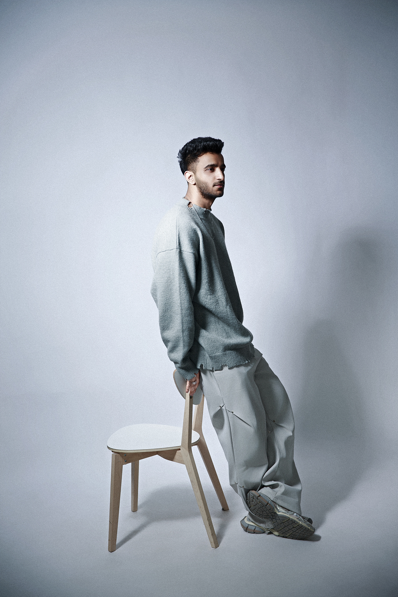 服装片一组棚拍室内