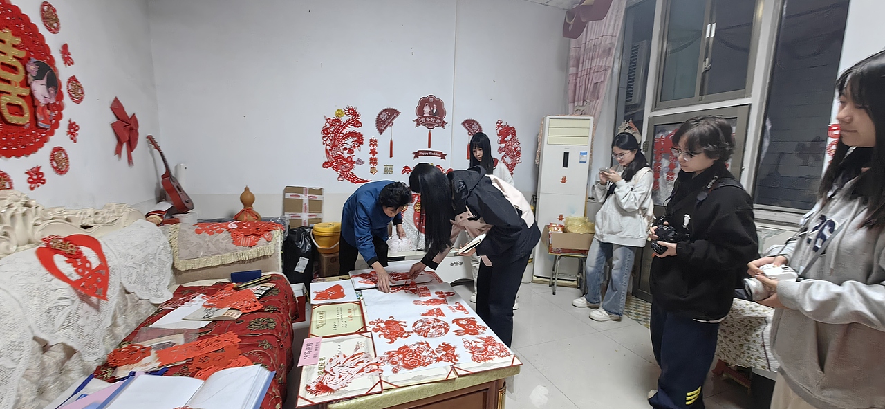 著名剪纸艺术家冯燕珍剪纸工作室主理人日常