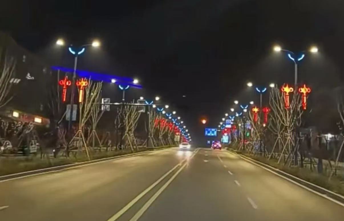 腾凤景观综合双臂路灯 #腾凤景观综合双臂路灯 #景（图ZMzg4MzIyMDQw） - 环境/建筑摄影 - 站酷设计师世博光电景观灯原创素材 - 站酷ZCOOL