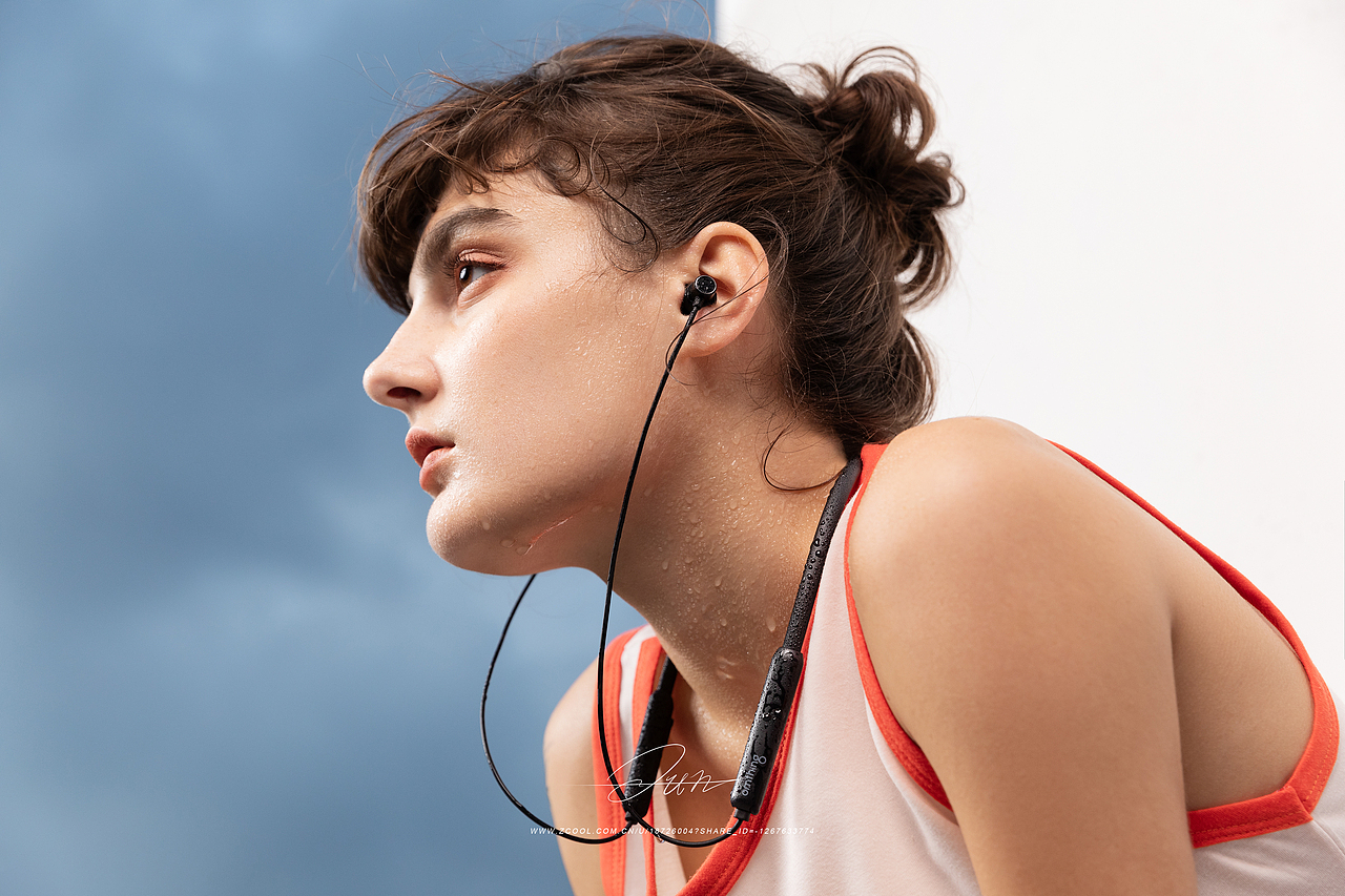 产品摄影 | 万魔 X 蓝牙运动耳机、运动手表（图ZMzg4MzQwMTY0） - 人像摄影 - 站酷设计师Clown陈陈陈原创素材 - 站酷ZCOOL