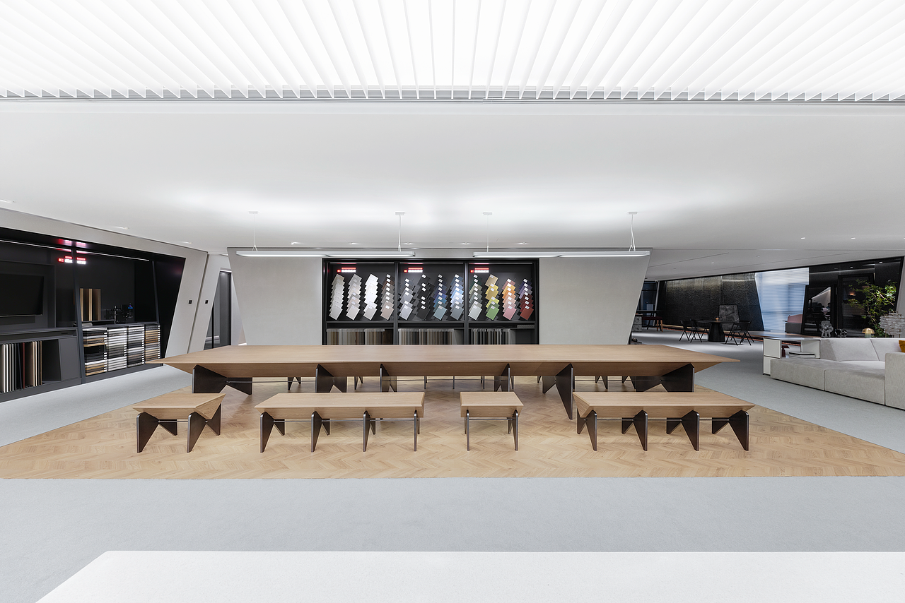 坪彗全球办公总部,"科技禅"定义超现实展厅