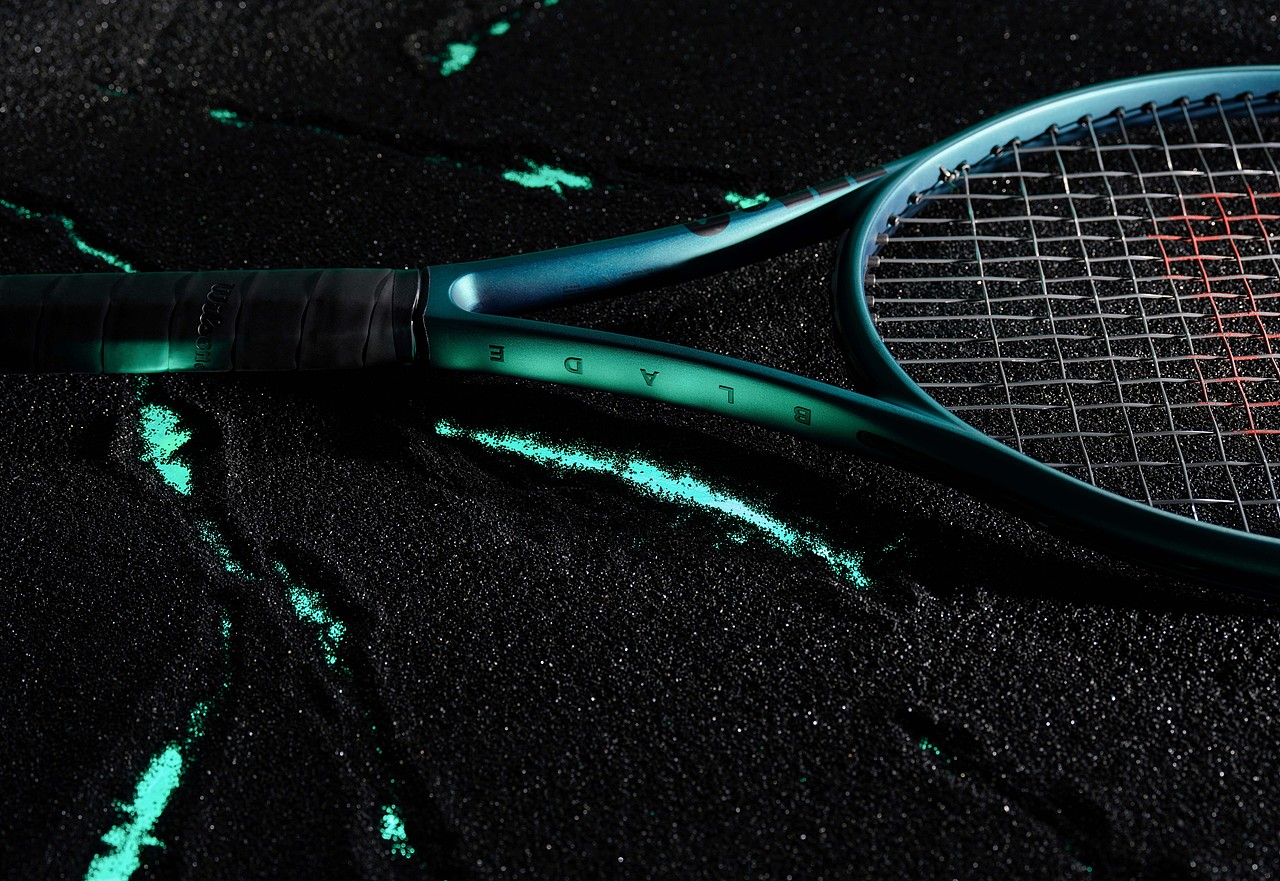 威尔胜Wilson/v9/球拍产品平面摄影