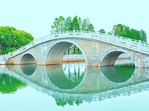 现代的古桥