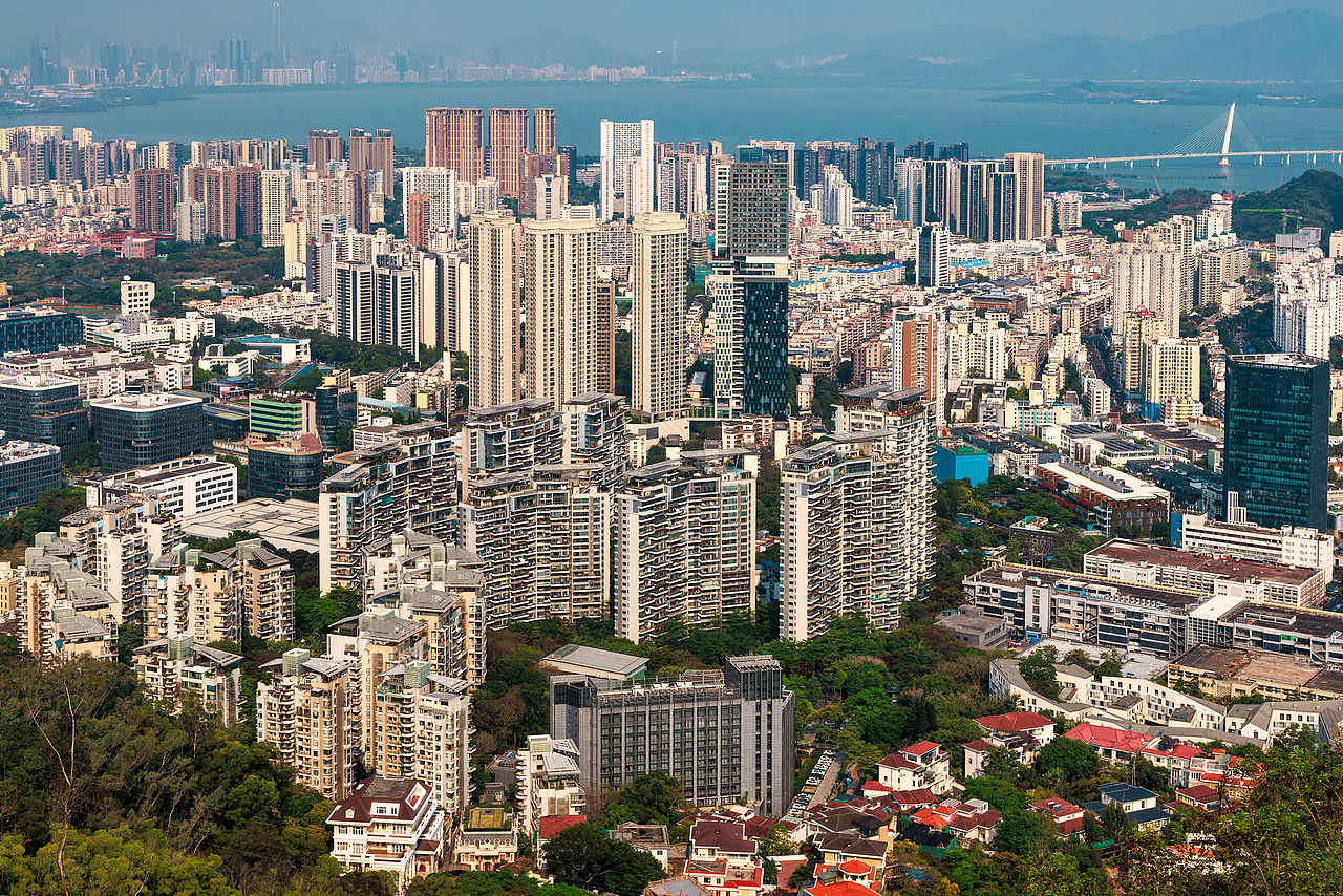 深圳南山公园 俯瞰南山 山海城市