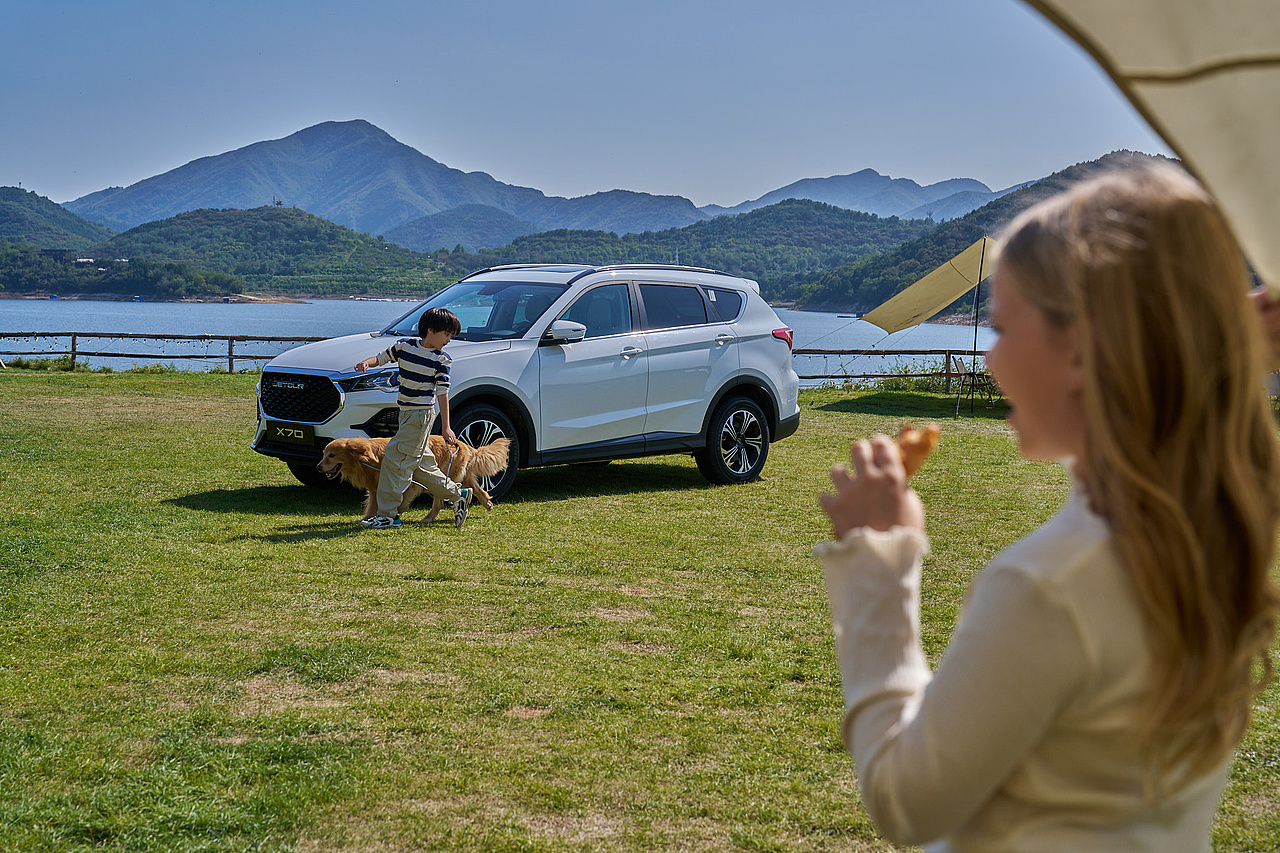 汽车美图 ｜姐弟带上狗狗和爸妈去旅行（图ZMzg4NTQ4NDgw） - 产品摄影 - 站酷设计师王昌龙WangEthan原创素材 - 站酷ZCOOL