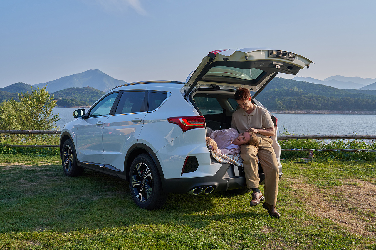 汽车美图 ｜姐弟带上狗狗和爸妈去旅行（图ZMzg4NTQ4NTI4） - 产品摄影 - 站酷设计师王昌龙WangEthan原创素材 - 站酷ZCOOL