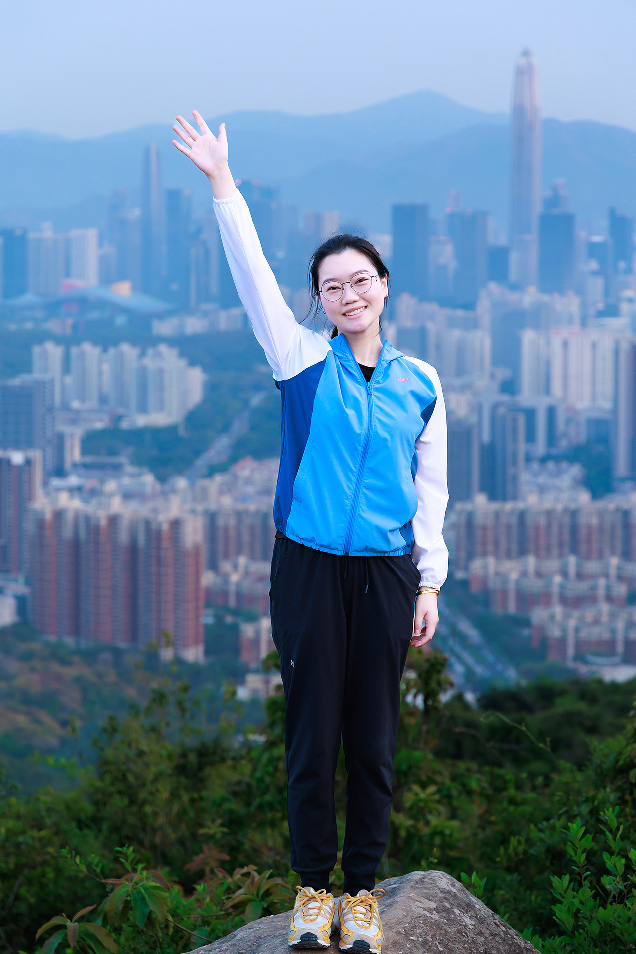 深圳梅林水库后山 “曼哈顿”机位人像