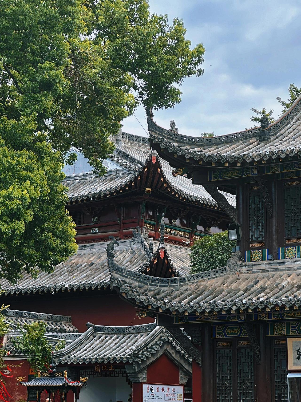 长春观,道教建筑中的藏族与欧式风情之美!