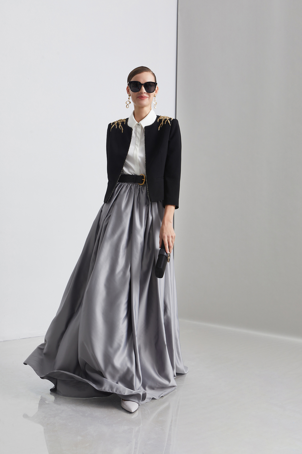 服装拍摄 | 极简背景女装LOOK拍摄（图ZMzg4NjUxOTMy） - 时尚/艺术摄影 - 站酷设计师瑞格视觉原创素材 - 站酷ZCOOL