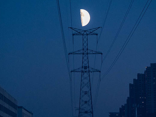这个月亮也太巧合了吧