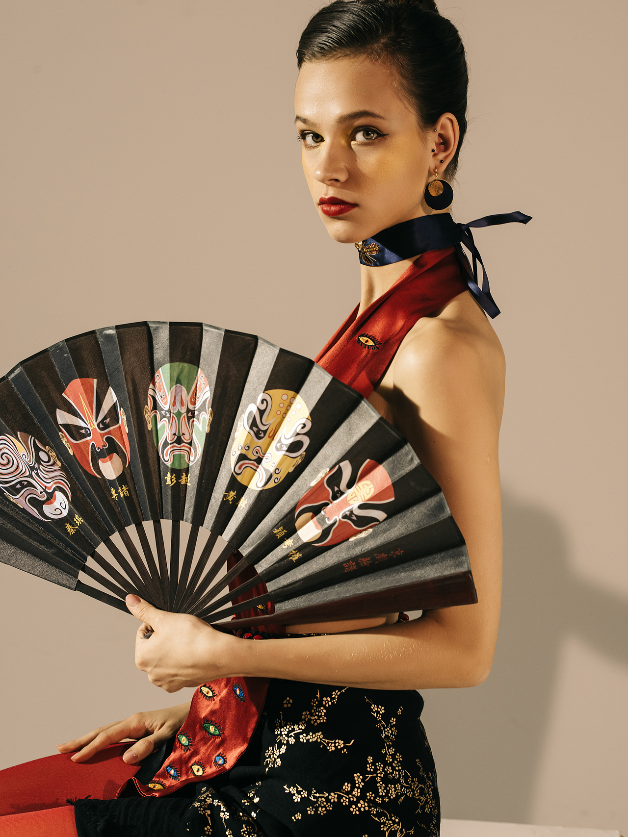 商业摄影/服装摄影/模特拍摄/流动的丝绸时尚美学（图ZMzg4NzE4ODAw） - 时尚/艺术摄影 - 站酷设计师风影浮尘原创素材 - 站酷ZCOOL