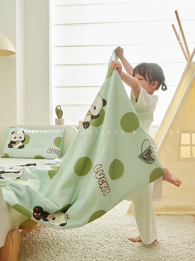 家纺摄影｜儿童夏被拍摄（图ZMzg4NzgzMjg0） - 产品摄影 - 站酷设计师南通本原视觉原创素材 - 站酷ZCOOL