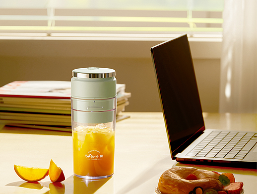 产品摄影｜小熊便携榨汁机