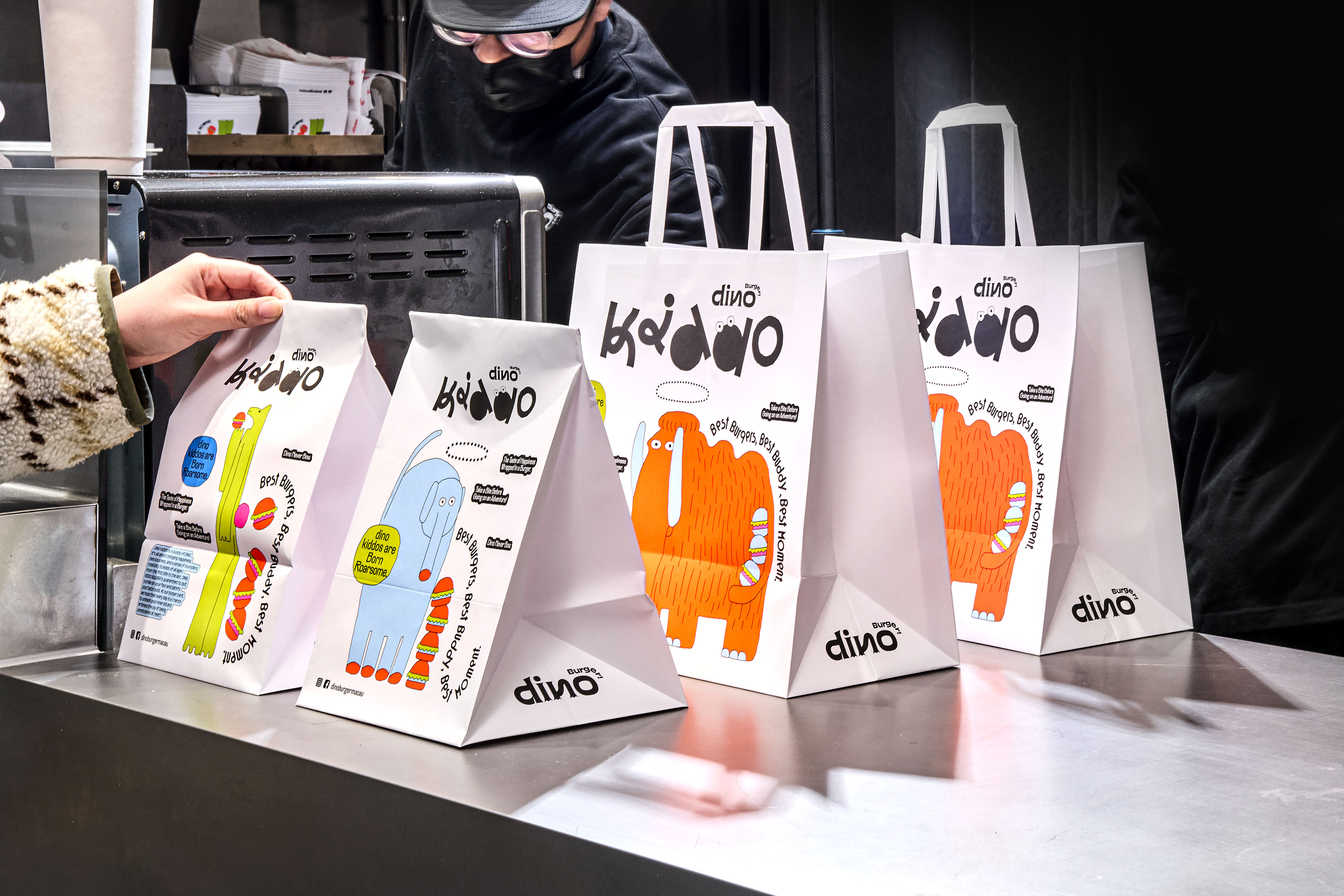 不只是汉堡,是童年的小宇宙-DINO KIDDO 品牌设计|365天的好设计NO.69