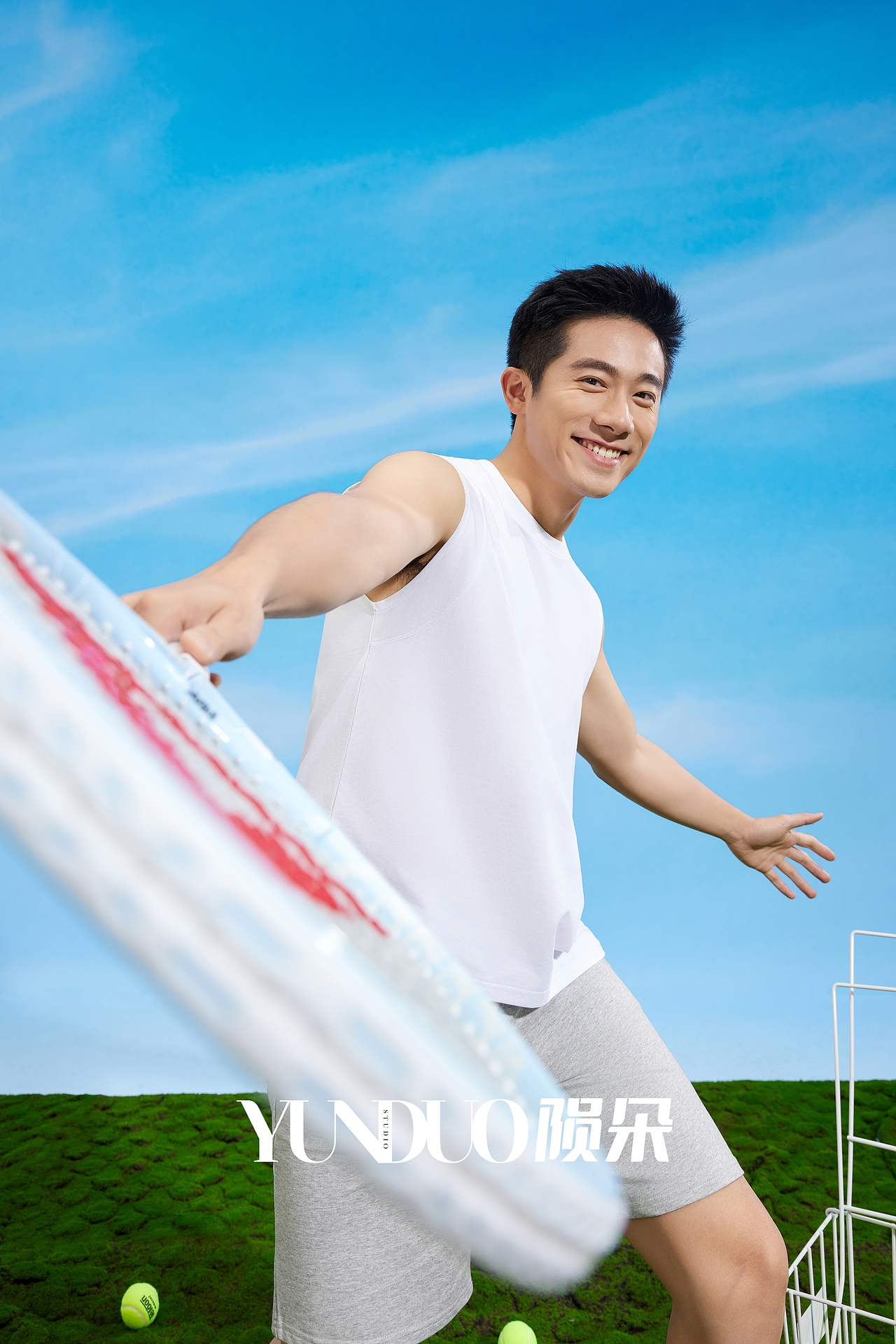 形象背拍摄 品牌背心拍摄 舒适背心拍摄 春夏背心拍摄（图ZMzg4OTUwNjYw） - 产品摄影 - 站酷设计师陨朵商拍刘大奇原创素材 - 站酷ZCOOL