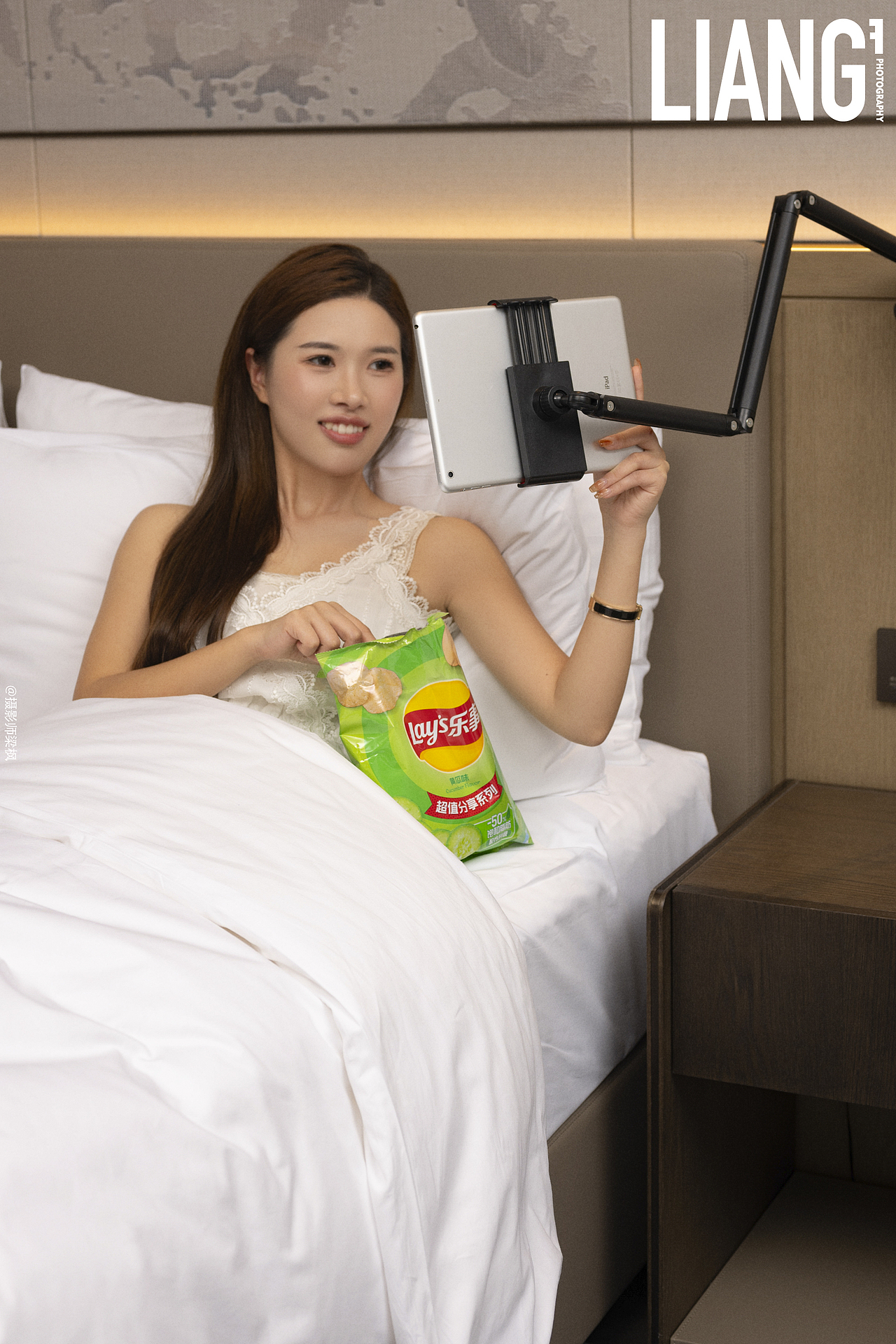 手机支架/卧室篇（图ZMzg4OTU2MDQ0） - 产品摄影 - 站酷设计师Liam梁枫原创素材 - 站酷ZCOOL