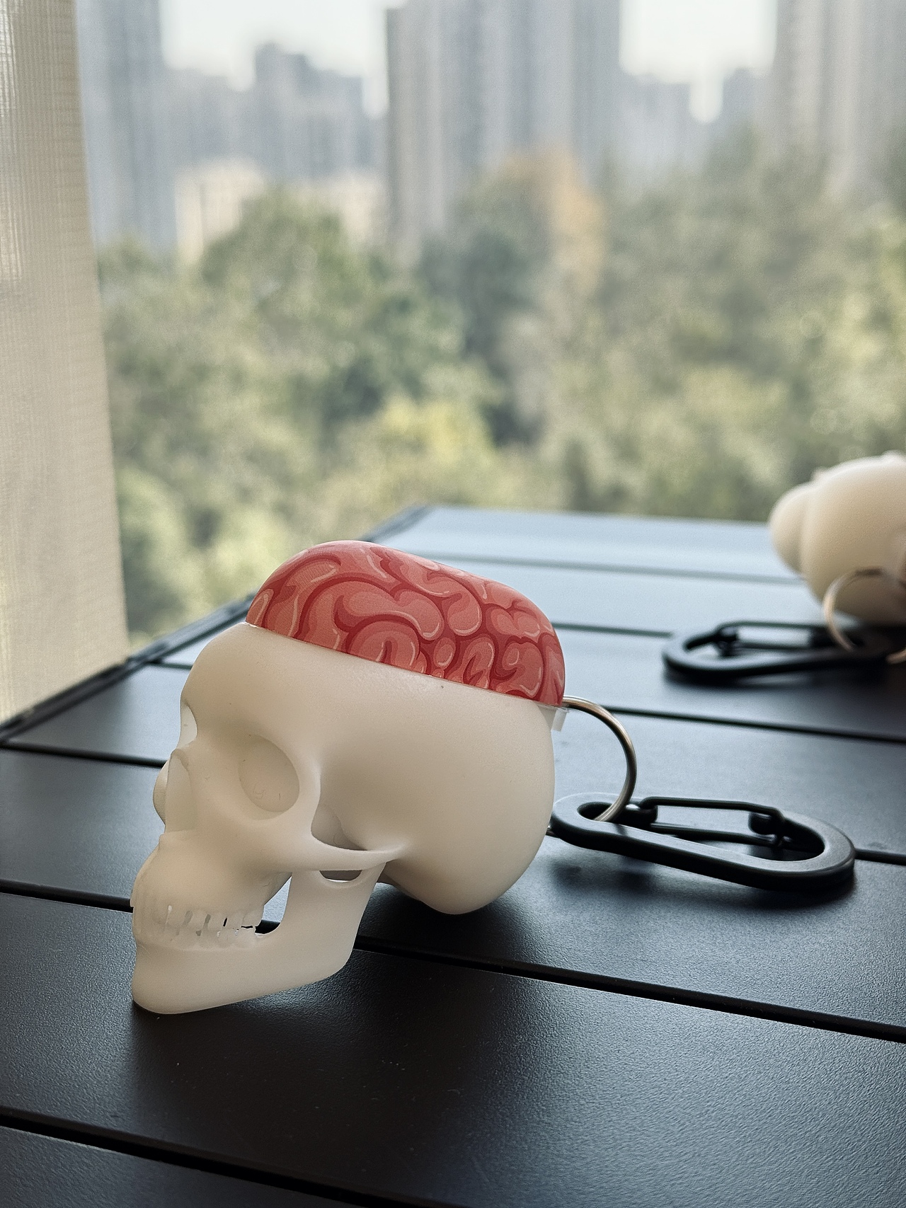 有的人死了,他还活着;有的人活着,他已经死了