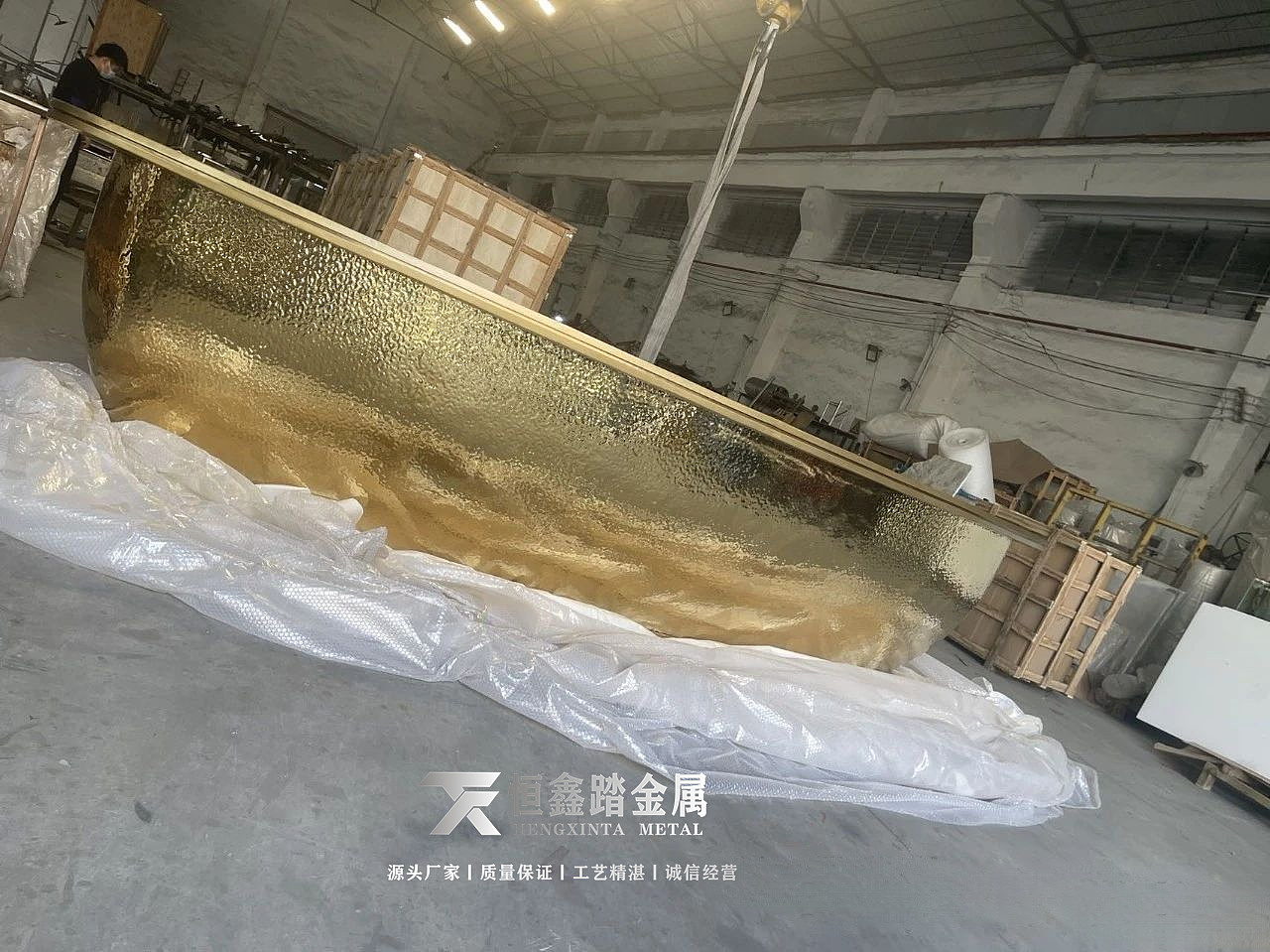 镜面不锈钢水波纹吧台 钛金水波纹不锈钢接待台（图ZMzg4OTY3ODI0） - 其他手工艺 - 站酷设计师v13531301949原创素材 - 站酷ZCOOL