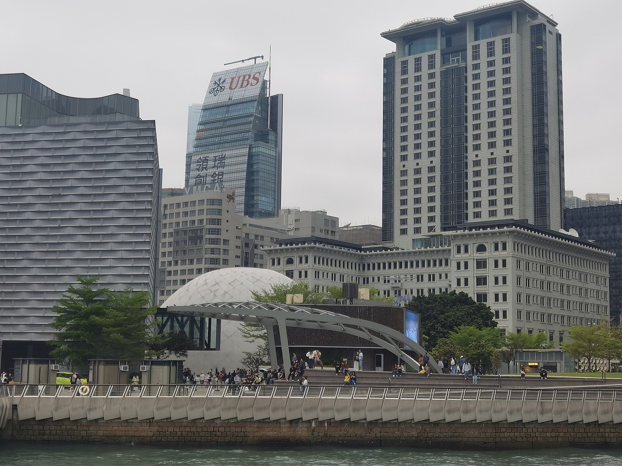 故地 熟悉 但彷彿陌生