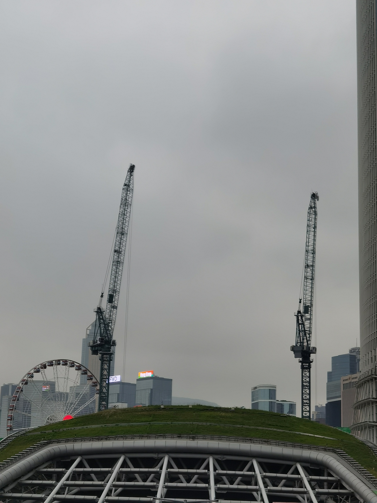 故地 熟悉 但彷彿陌生