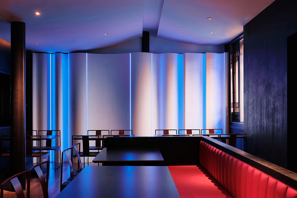 在秦淮河边重塑传统-红龙虾餐饮零售空间设计|365天的好设计NO.70