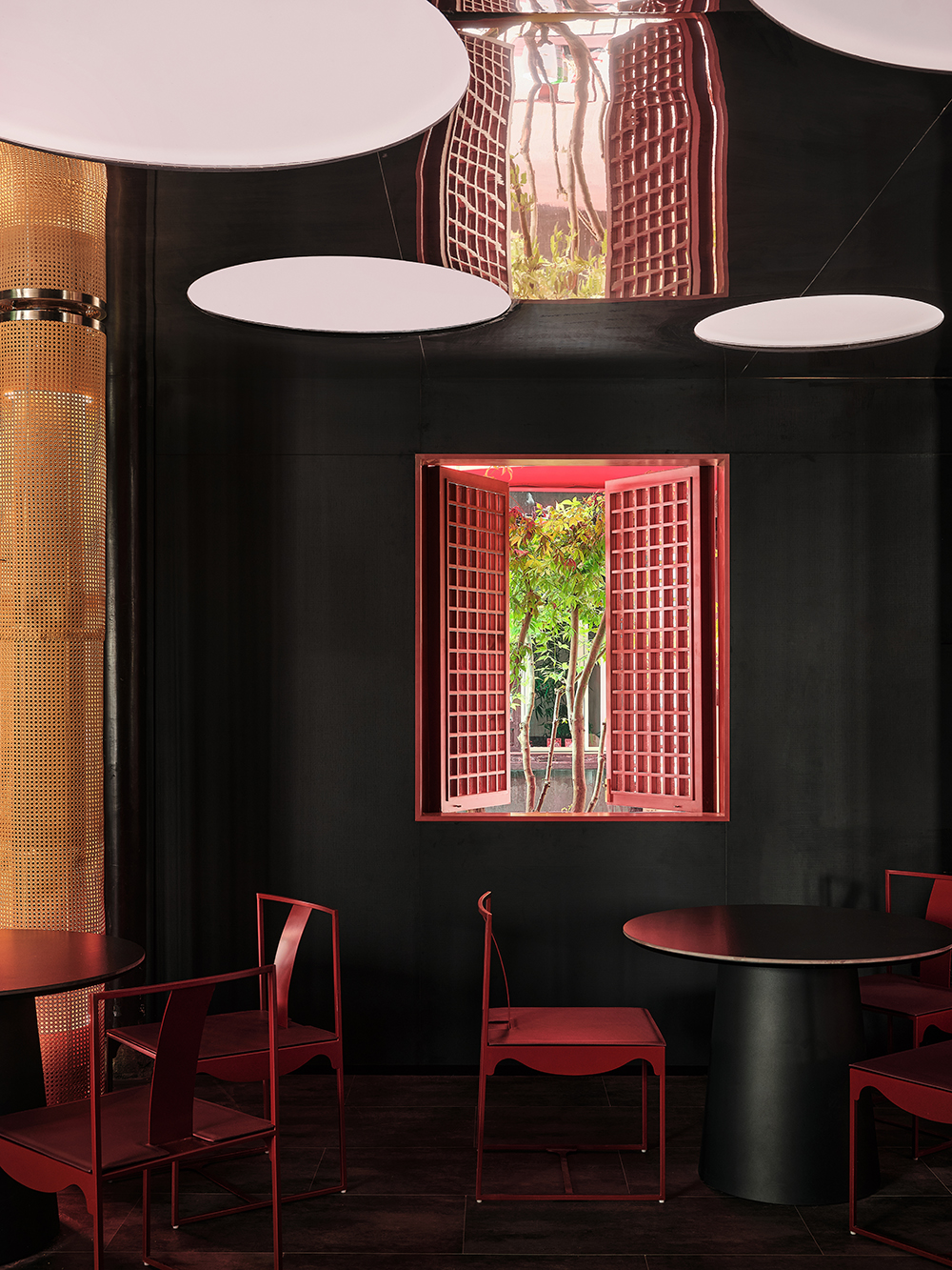 在秦淮河边重塑传统-红龙虾餐饮零售空间设计|365天的好设计NO.70