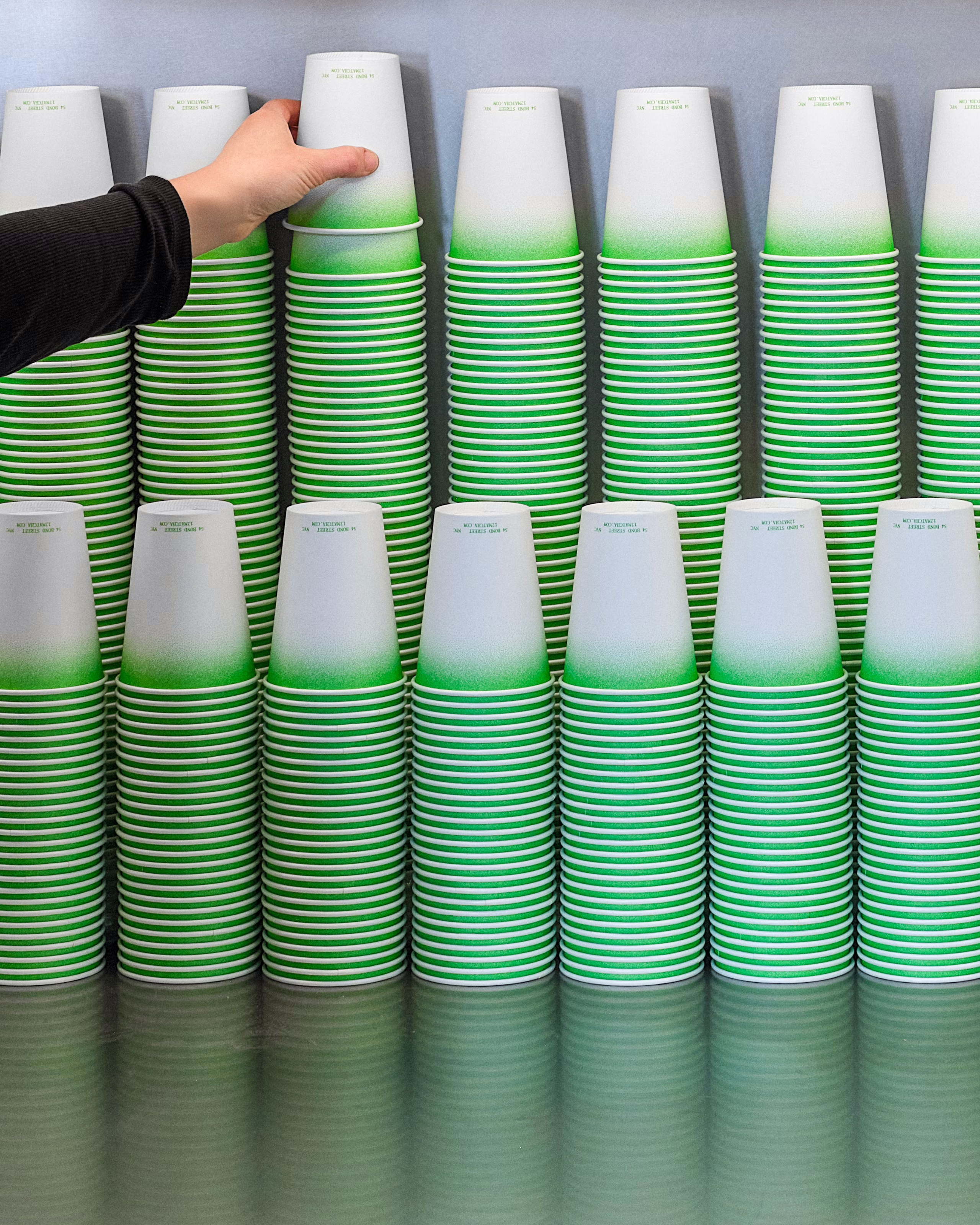 “粒子爆发”式的多重感官体验-12 抹茶品牌视觉设计｜365天的好设计NO.71（图ZMTUwNjY5MDQ=） - 观点 - 站酷设计师站酷资讯原创素材 - 站酷ZCOOL