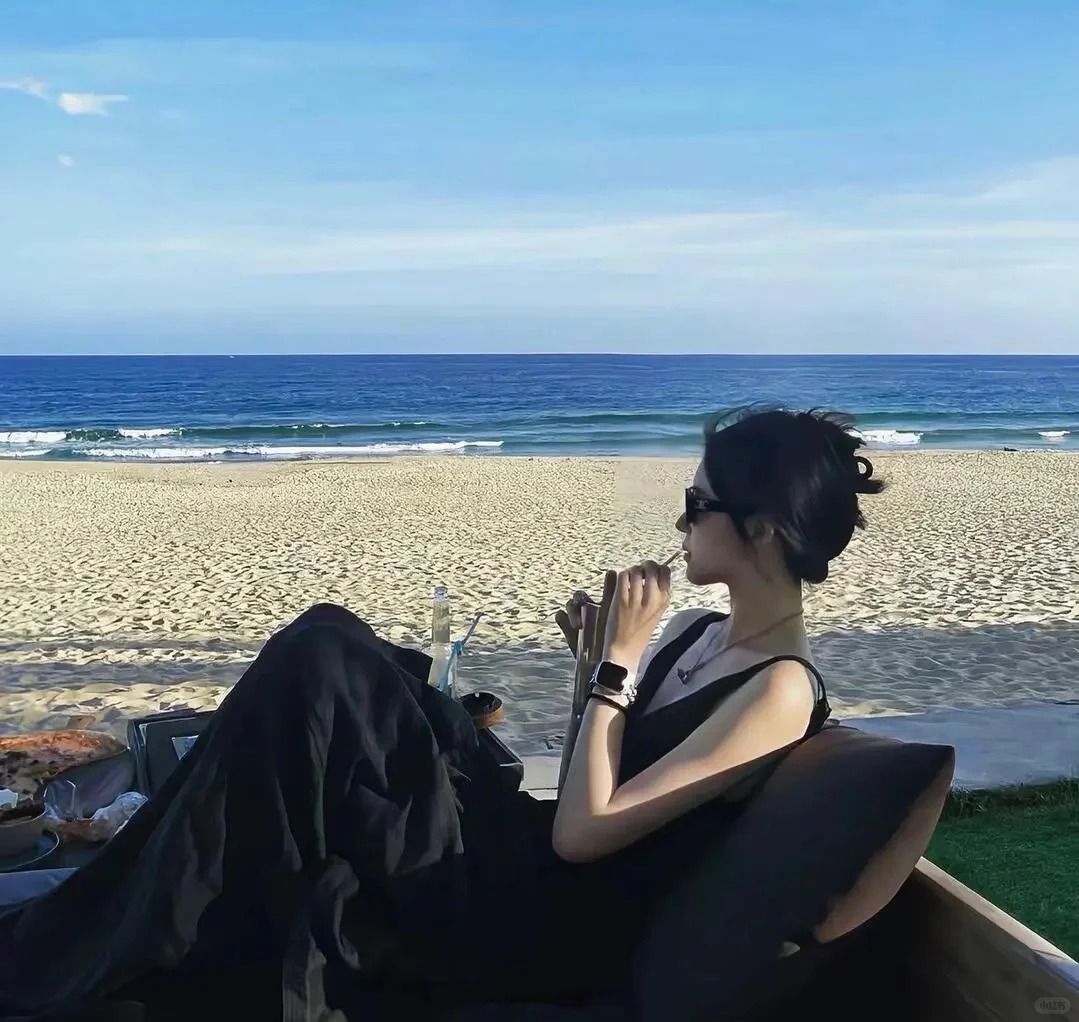 customw的个人主页（背景预览） - 主页背景设置 - 站酷设计师customw原创素材 - 站酷ZCOOL