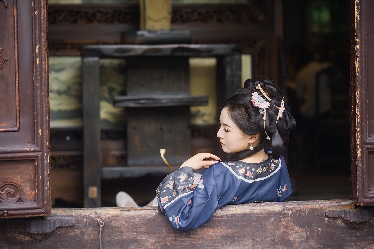 清汉女（图ZMzg5MjI2NDA4） - 人像摄影 - 站酷设计师筱筱的鱼原创素材 - 站酷ZCOOL