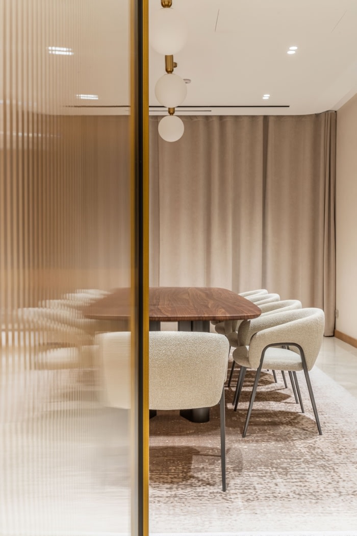 圆形的立面为内部几何形状提供了信息 营造出流畅而诱人的美感（图ZMTUwNjk2MTI=） - 资讯 - 站酷设计师凯悦办公装修原创素材 - 站酷ZCOOL